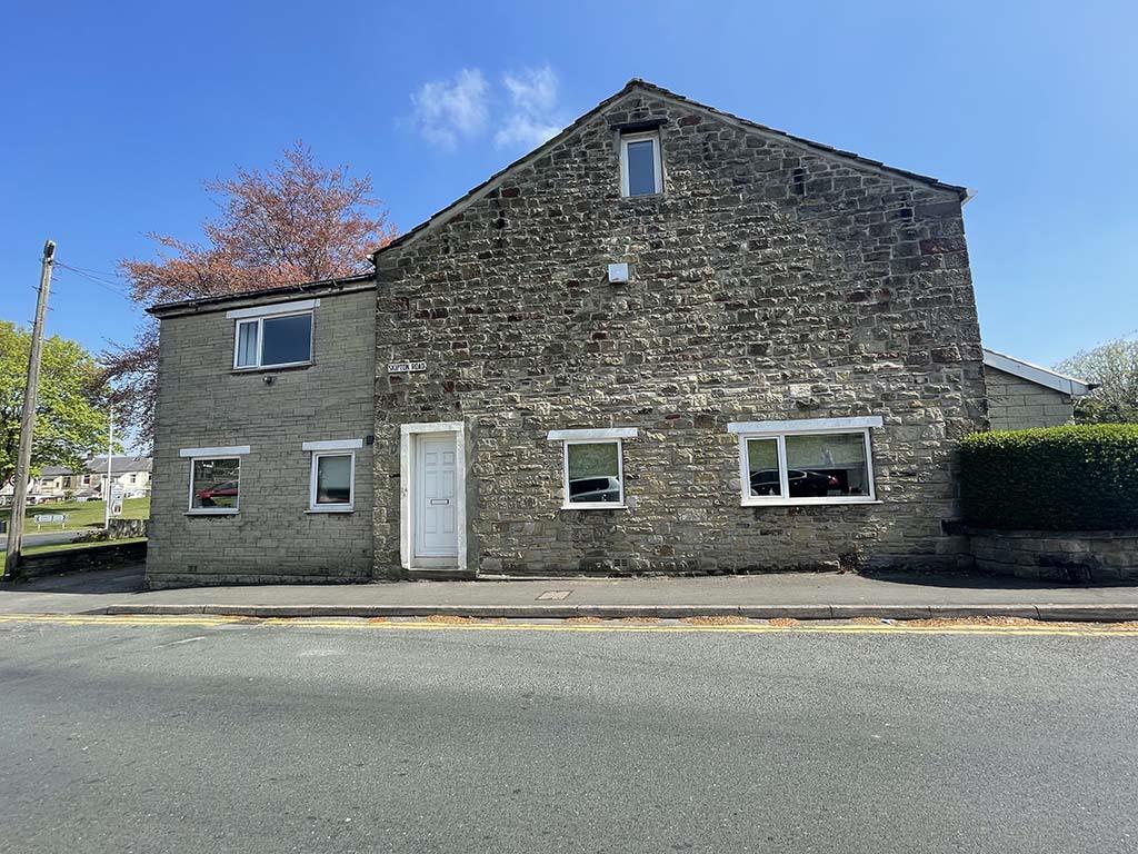 2 bedroom flat To Let in Barnoldswick - IMG_0411.jpg